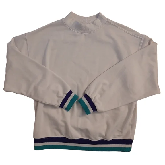 Pull over sweater shirt - Picture 2 of 3